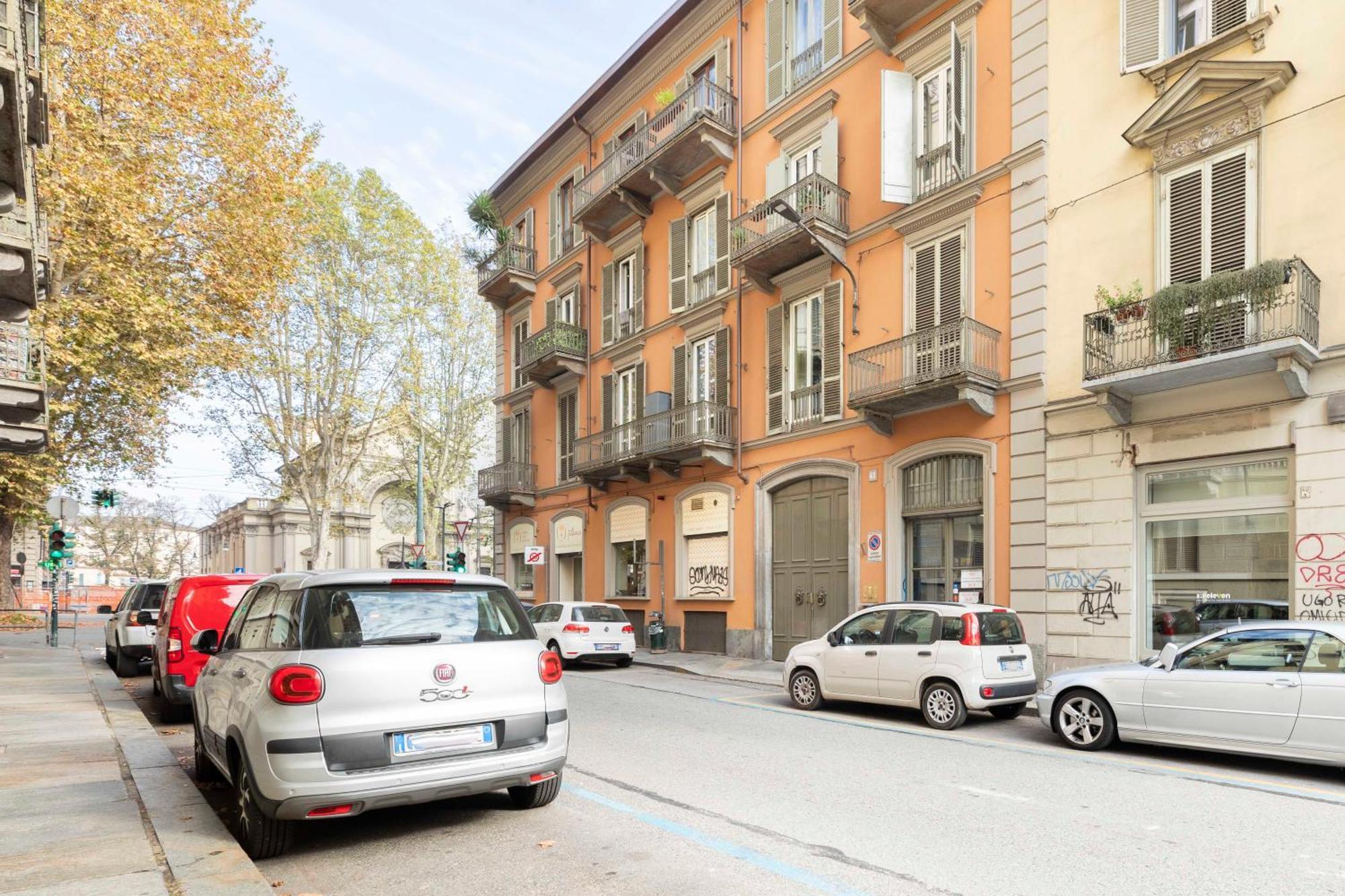 Montebello 42 By Alterego Turin